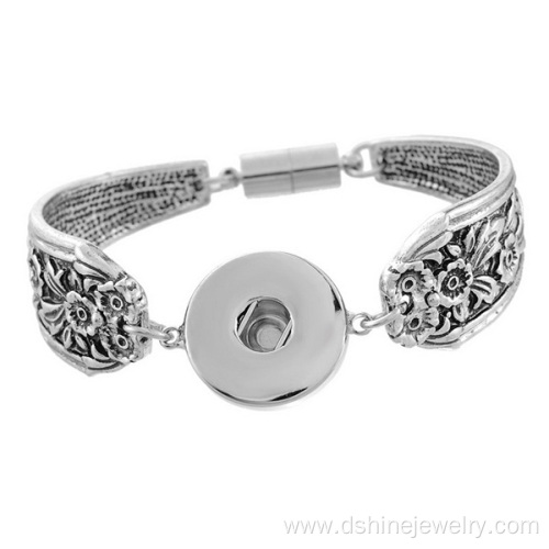 Ancient Silver Plated Carved Flower Noosa Snap Bracelet